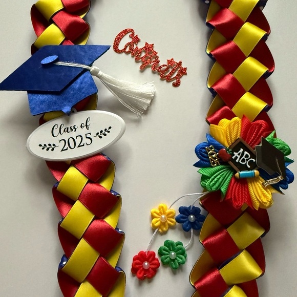 Bluey & Bingo Birthday or Graduation Lei Money Lei custom made all colors - Picture 3 of 17